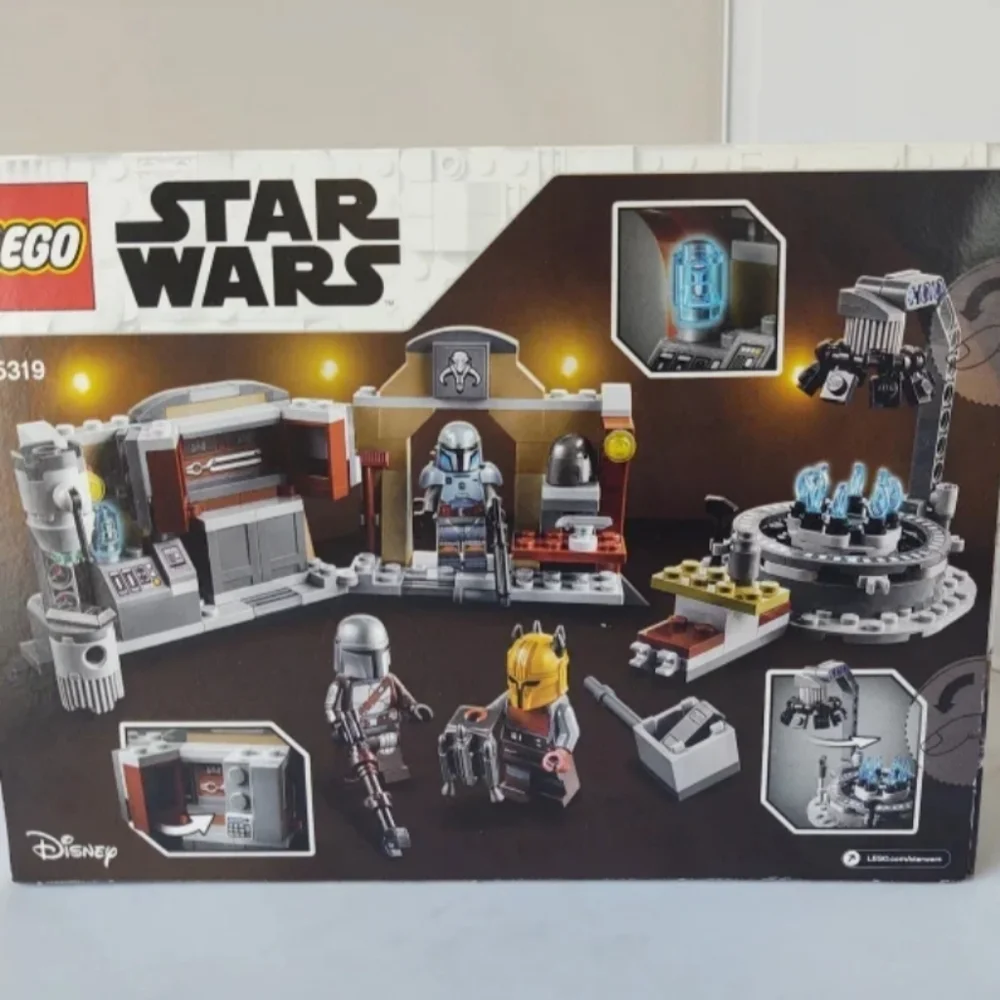 LEGO Star Wars 75319 The Armorer's Mandalorian Forge